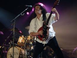 Concert photo: Queen + Paul Rodgers live at the MEN Arena, Manchester, UK [04.05.2005]