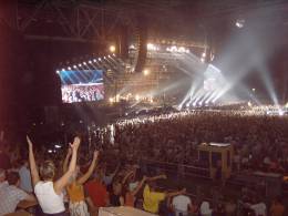 Concert photo: Queen + Paul Rodgers live at the Gelredome, Arnhem, The Netherlands [10.07.2005]