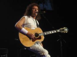 Concert photo: Queen + Paul Rodgers live at the Bradley Center, Milwaukee, WI, USA [27.03.2006]