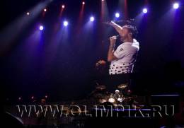Concert photo: Queen + Paul Rodgers live at the Olympic Sports Complex, Moscow, Russia [15.09.2008]