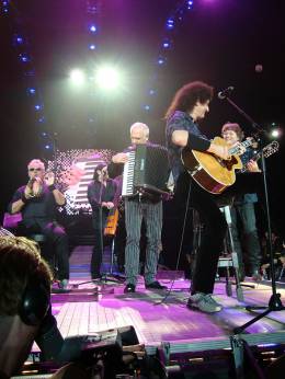 Concert photo: Queen + Paul Rodgers live at the TUI Arena, Hanover, Germany [04.10.2008]