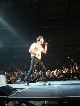 Concert photo: Queen + Paul Rodgers live at the Color Line Arena, Hamburg, Germany [05.10.2008]