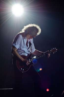 Concert photo: Queen + Adam Lambert live at the Olimpiyskiy Sports Complex, Moscow, Russia [03.07.2012]