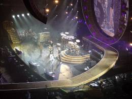 Concert photo: Queen + Adam Lambert live at the O2 Arena, London, UK [17.01.2015]