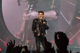 Concert photo: Queen + Adam Lambert live at the Stadthalle, Vienna, Austria [01.02.2015]