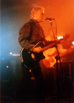 Concert photo: Roger Taylor live at the Altes Presswerk, Cologne, Germany [14.10.1994]